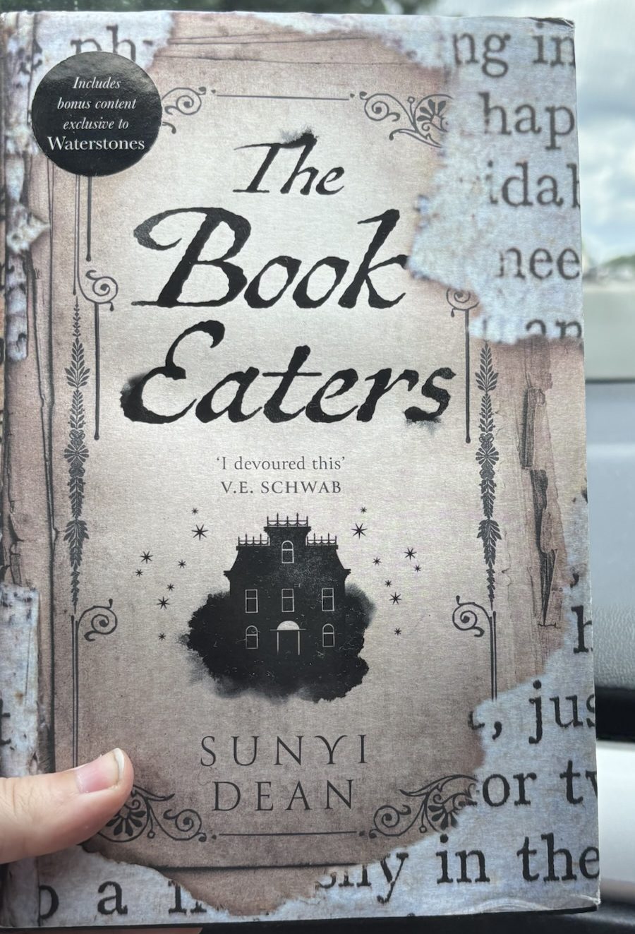 Book Review | The Book Eaters by Sunyi Dean – A Gothic Fever Dream of Motherhood, Monsters &&nbsp;Memory